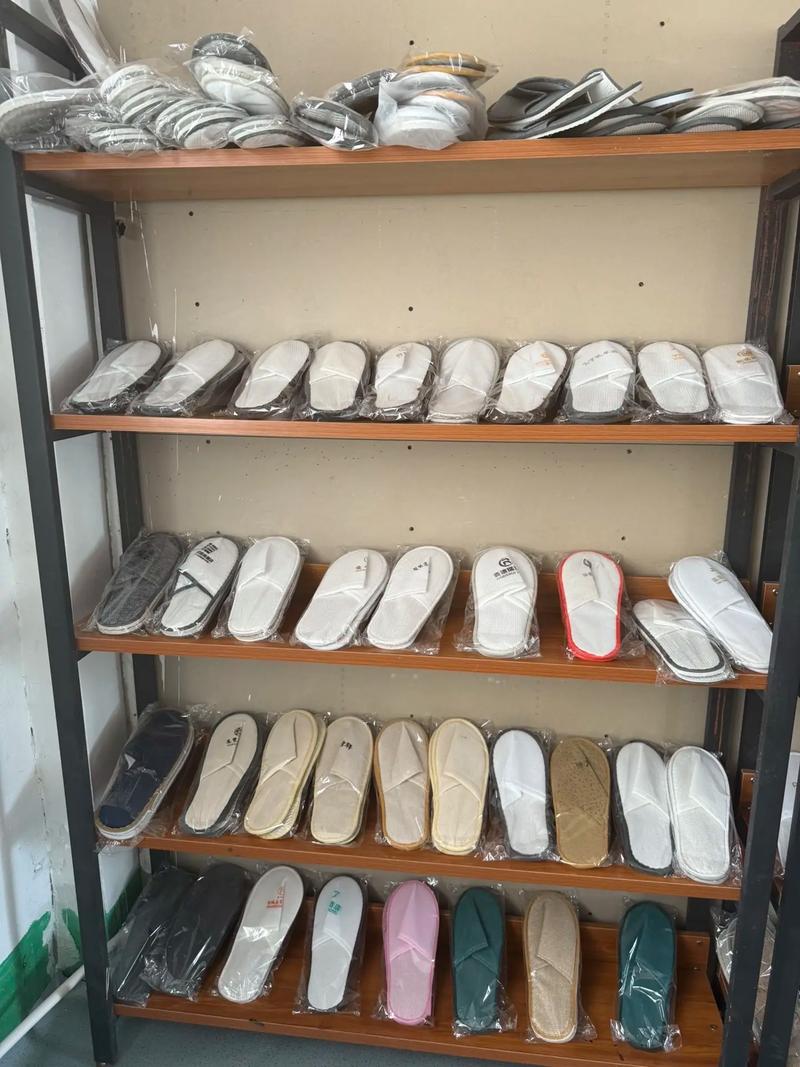 酒店拖鞋哪里有得卖_宾馆一次性拖鞋批发_酒店拖鞋生产基地
